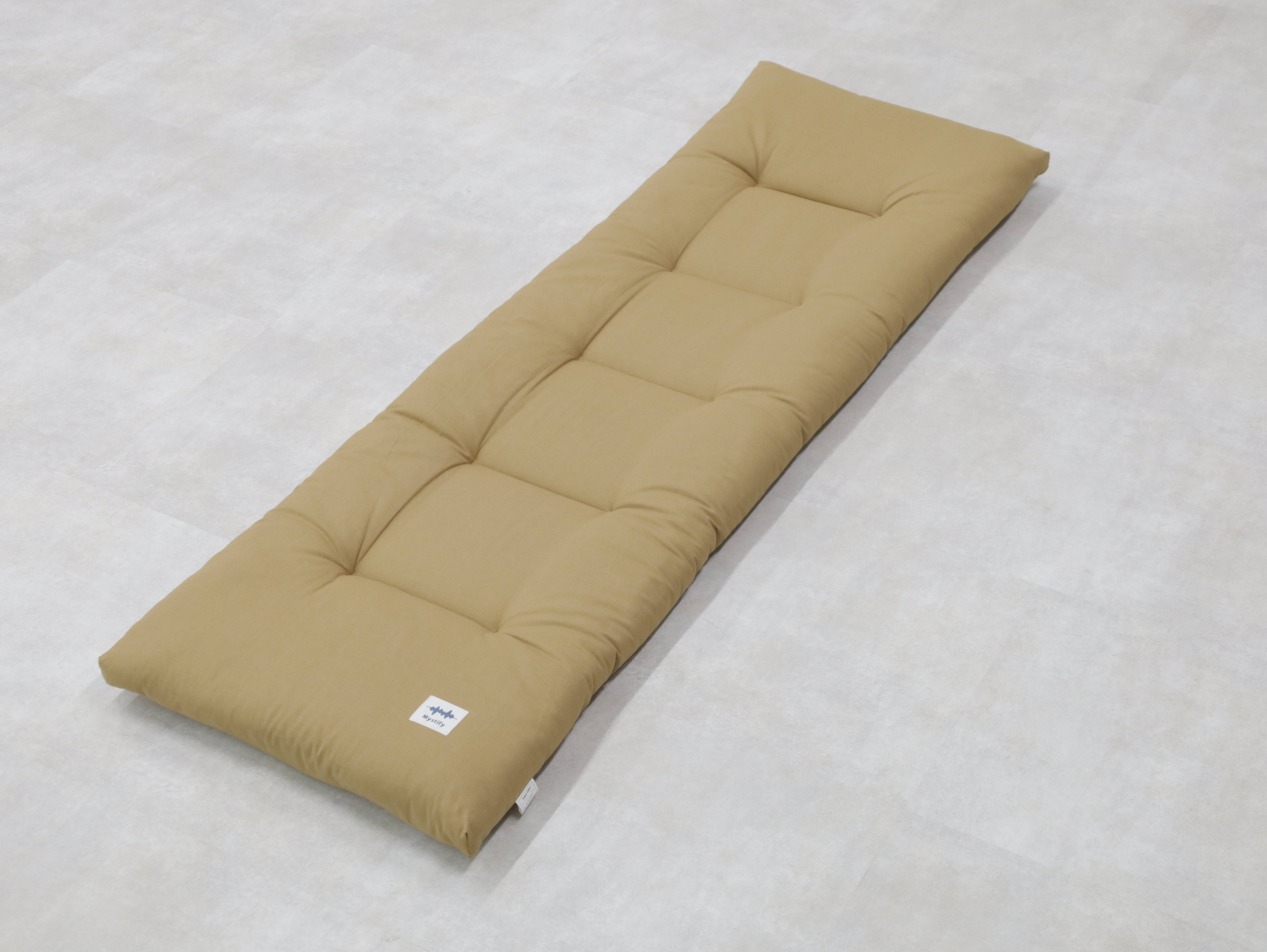 折りたためて場所を取らない万能マットレス「awesomeマットレス シングル」