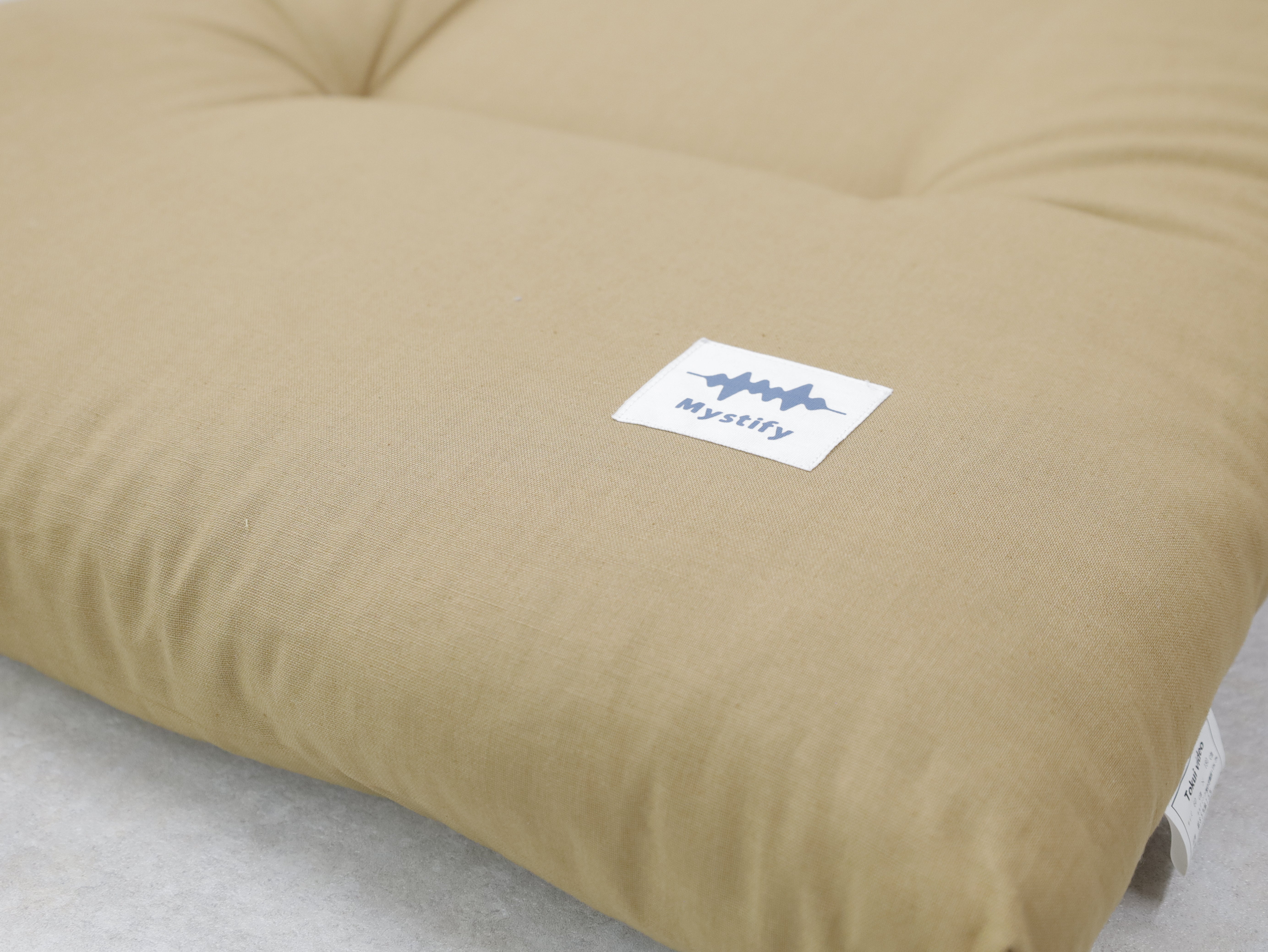 折りたためて場所を取らない万能マットレス「awesomeマットレス シングル」