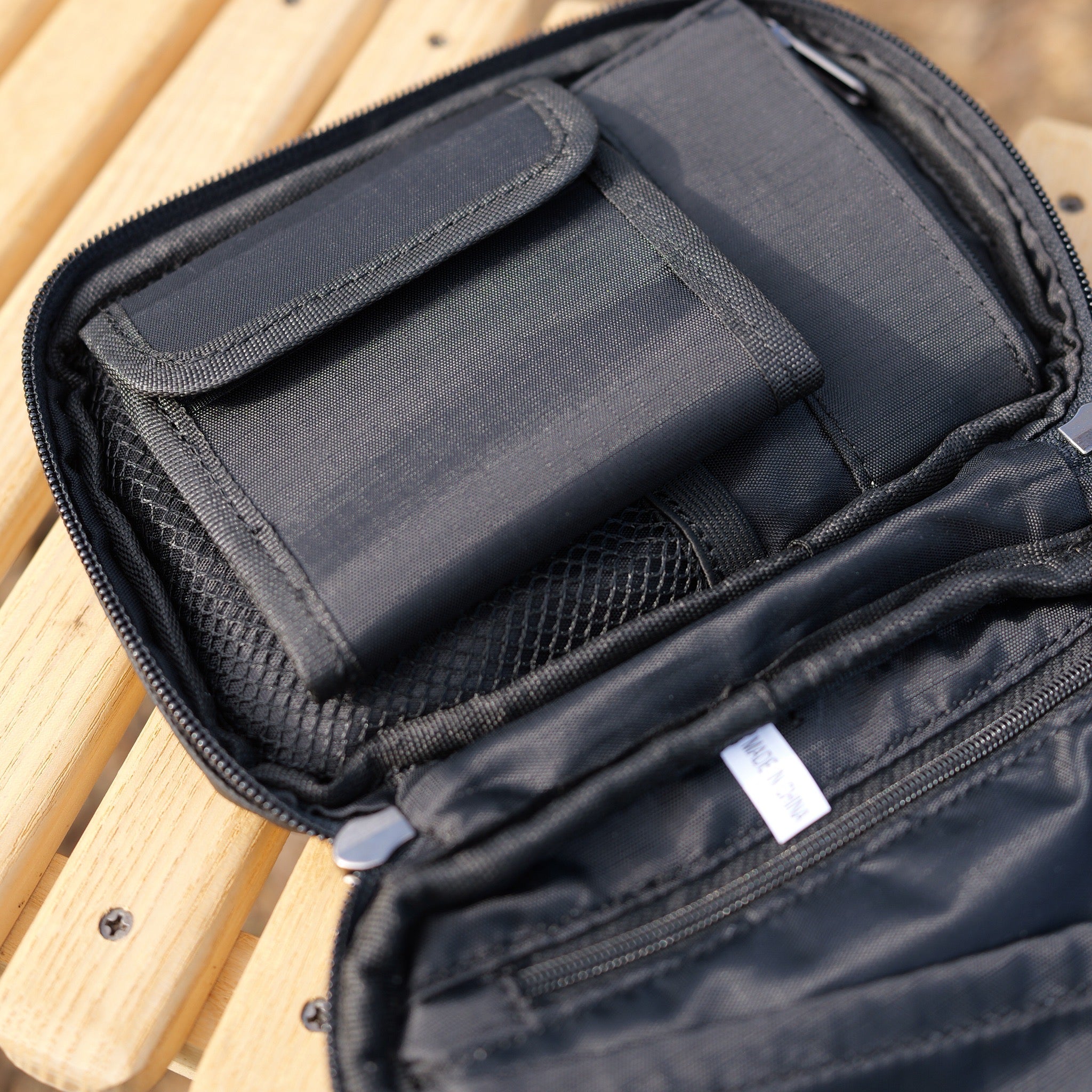 clip pouch type B (財布機能付き)