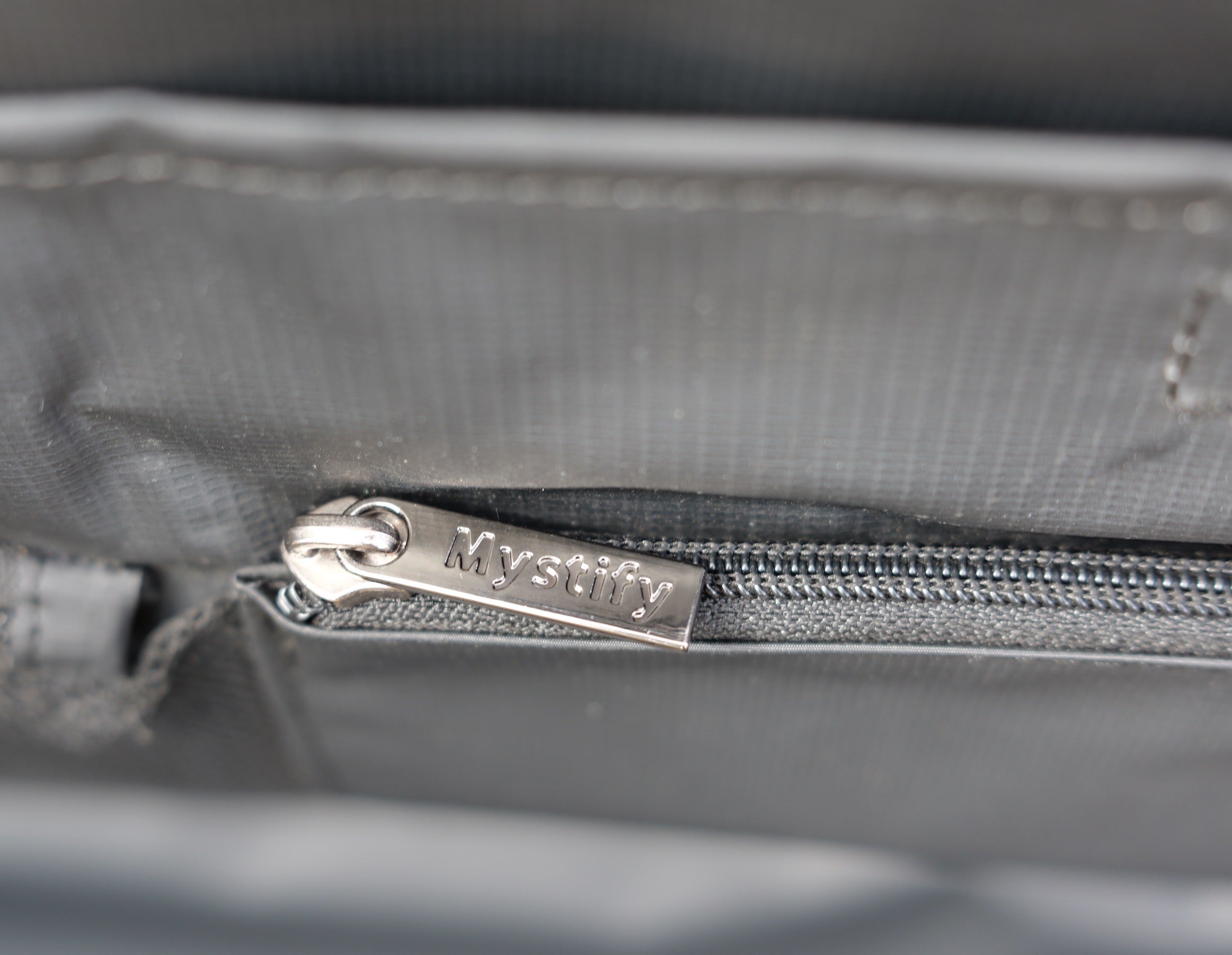 《予約販売 5月上旬配送予定》awesome tool bag (2025モデル)
